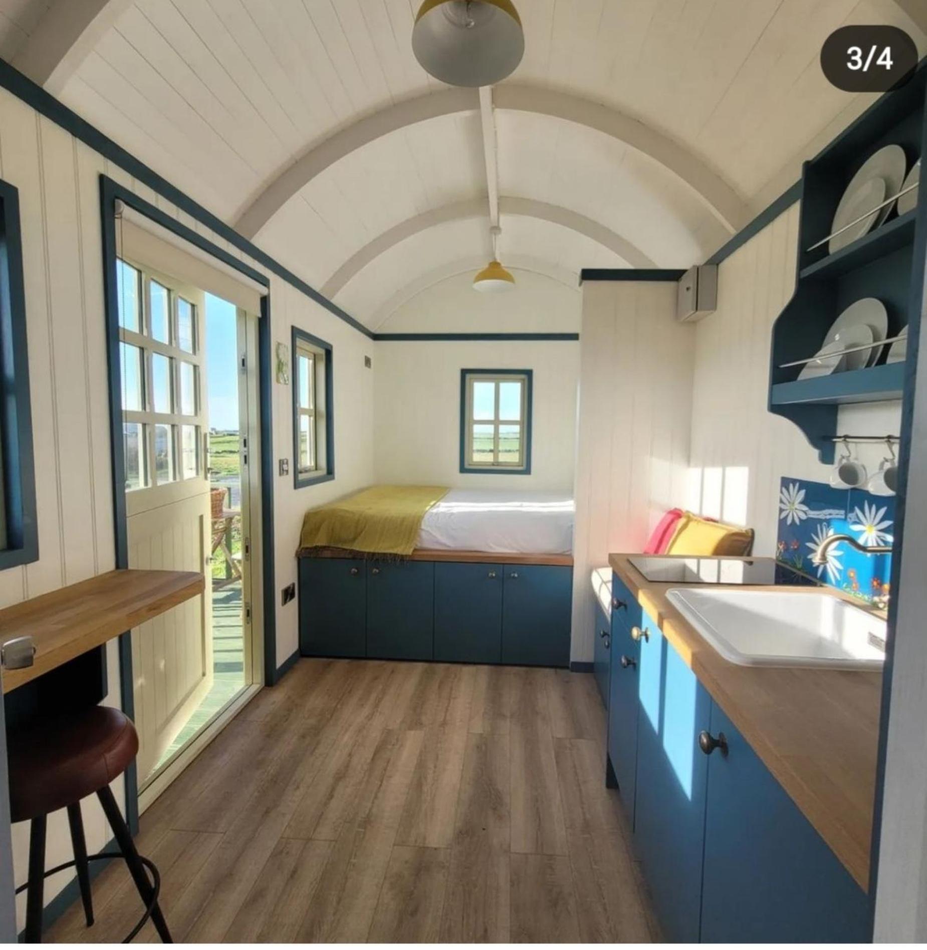 Вилла Wild Meadow Huts Дулин Экстерьер фото
