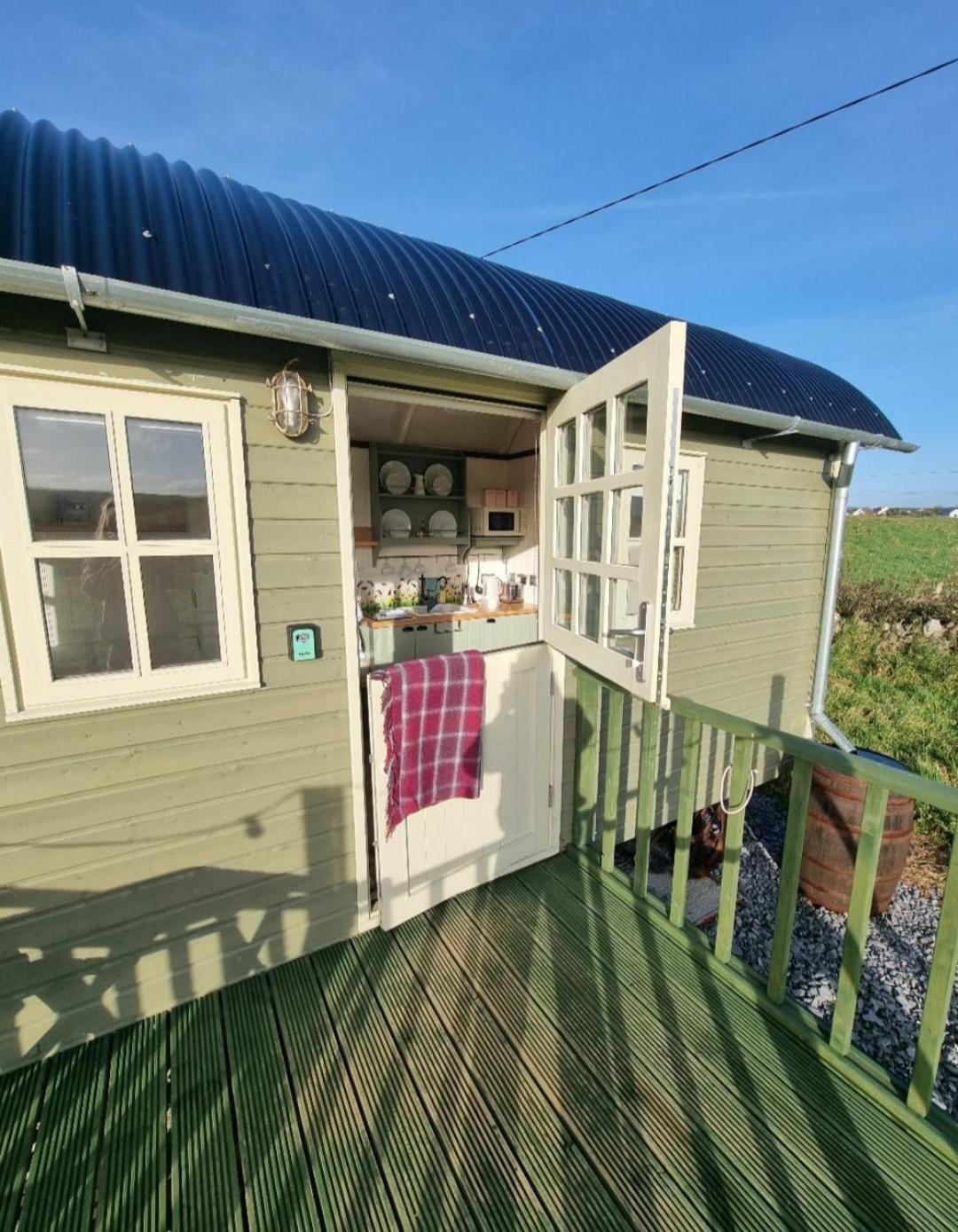 Вилла Wild Meadow Huts Дулин Экстерьер фото