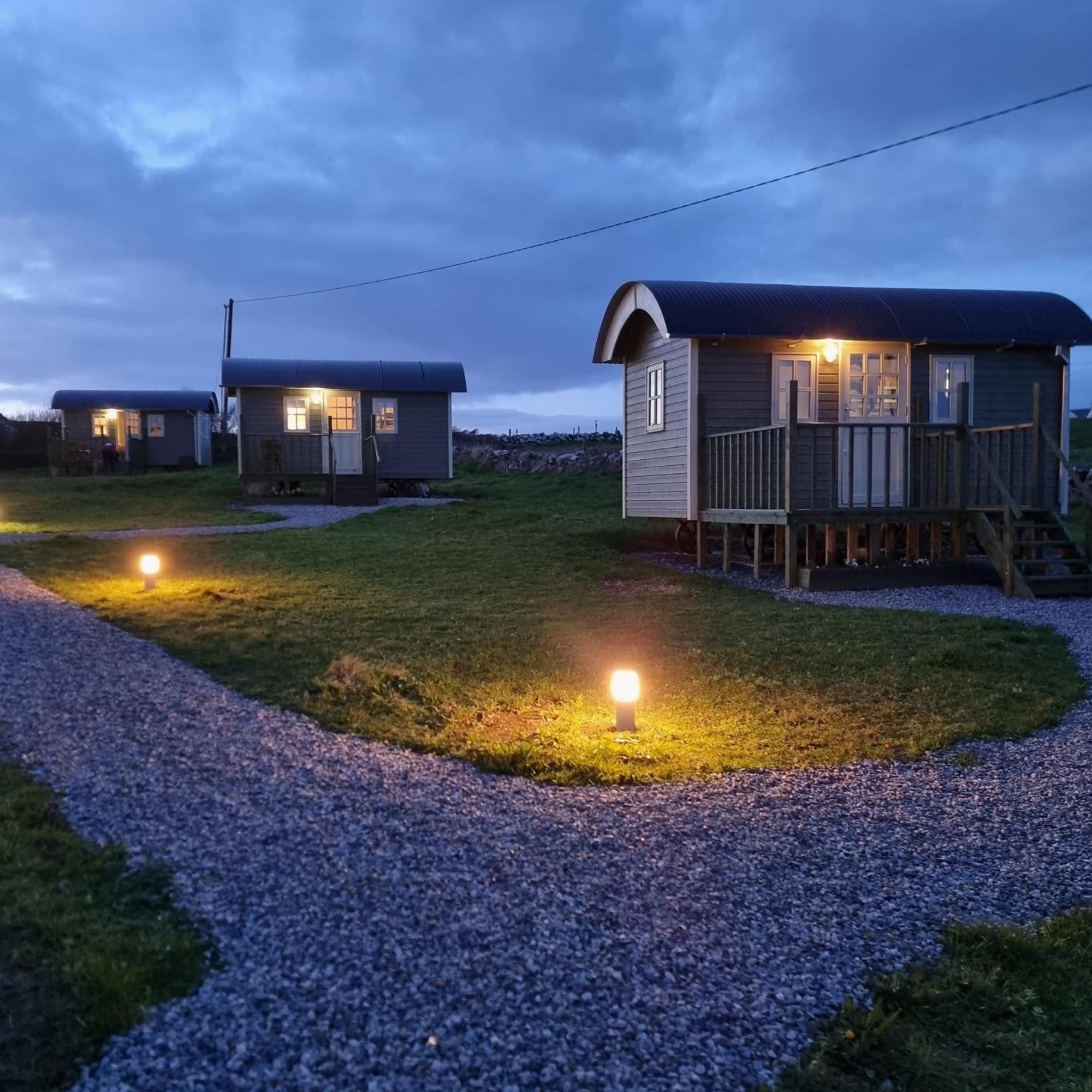 Вилла Wild Meadow Huts Дулин Экстерьер фото